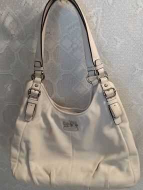 Coach White Leather Shoulder Bag with Silver Hardware
